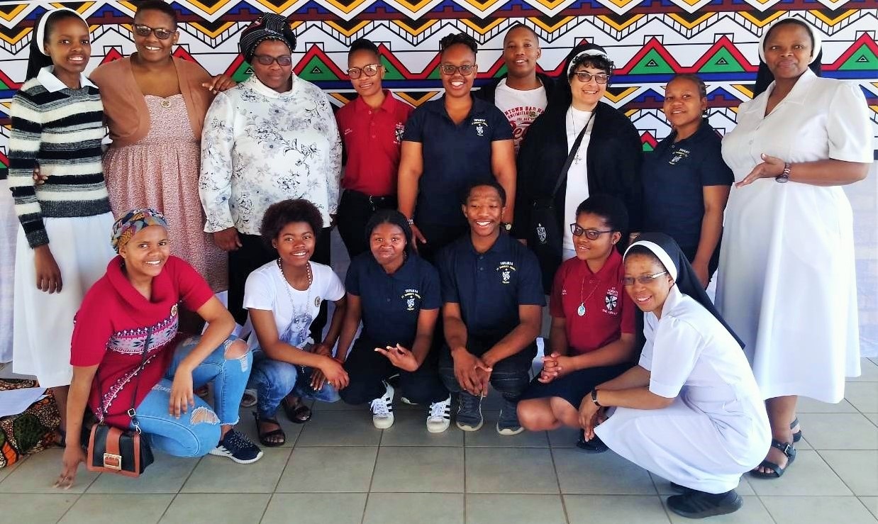 Dominican Youth Movement (3) At the beginning of October 2019 the Dominican Youth Movement hold a national conference in Johannesburg in South Africa. The conference was named the First National Assembly for South Africa’s Dominican Youth Movement. Though adopted from the international Dominican Movement, it was the first of its nature on South African soil, since the Dominican Order set their foot in the country. Those who attended the Assembly were young people who are interested in living Dominican spirituality, yet not necessarily intending to join Religious Life. The conference mainly focused on orientating the attendees on the following aspects of Dominican Spirituality and social issues affecting the youth in the world of today: Dominican pillars, healthy relationships, team building and social ills affecting the youth. Among five Dominican Congregations in the country, those who attended the assembly were mainly the affiliates of the following Dominican Order’s Congregations; Cobra Dominicans, King Dominicans and Montebello Dominicans. Then attendees of the conference were mainly from the two coastal provinces of KwaZulu-Natal and Eastern Cape, which are the strong hold for vocations for most of Dominican Order’s Congregations in South Africa. The assembly took place Geluksdal, Johannesburg, from 4-6 October 2019 The facilitators of the conference were Religious Sisters from respective Dominican Order’s Congregations in South Africa. The Dominican Youth Movement has an international structures, which operates in the countries where the Dominican Order is found. It is one of the channels of introducing young people into Dominican Spirituality, promoting vocations and recruitment of Lay Dominicans. Dominican Oder is mostly found in many parts of the world, while in Africa it has a strong hold in Central Africa and Southern Africa, in the countries such as Zimbabwe, Zambia and South Africa. By Sr Antonia Mdabe OP, from Montebello Dominicans