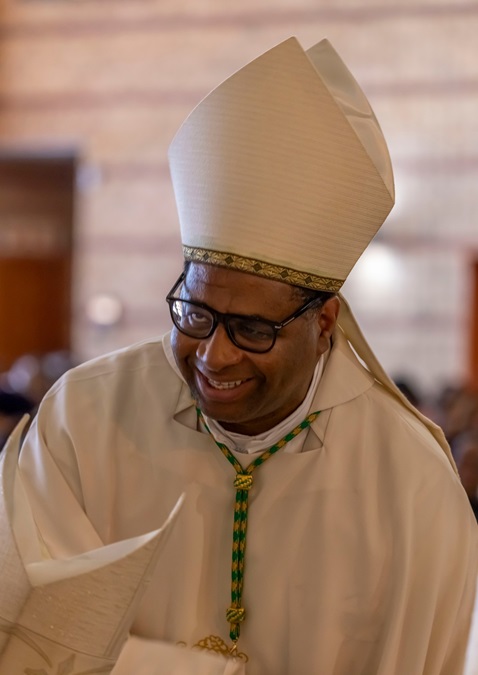 Bishop Robert Mphiwe